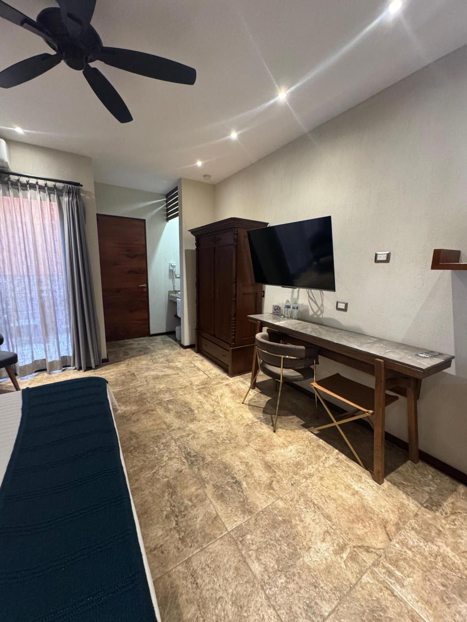 סן לואיס פוטוסי Hotel Arista 1026 מראה חיצוני תמונה